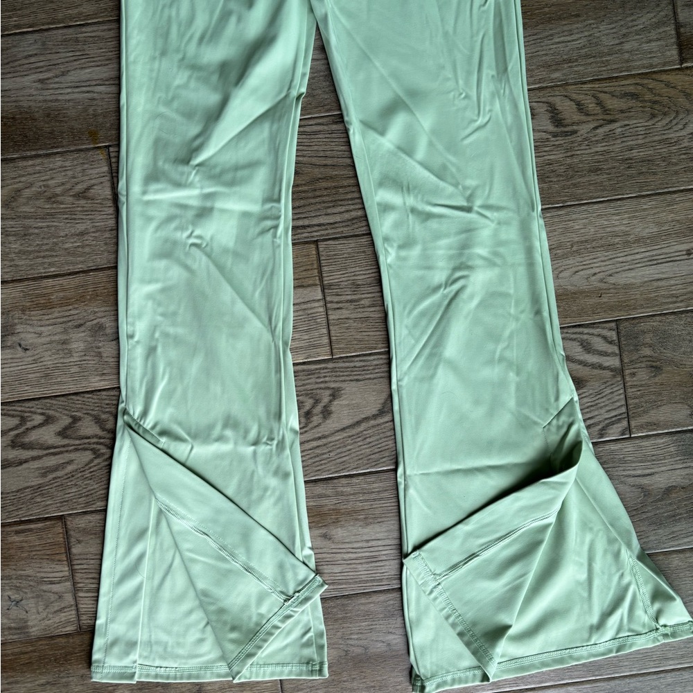 Fashion Nova Pilates Girl Active Flare Pant - Sage Size M - Picture 8 of 11